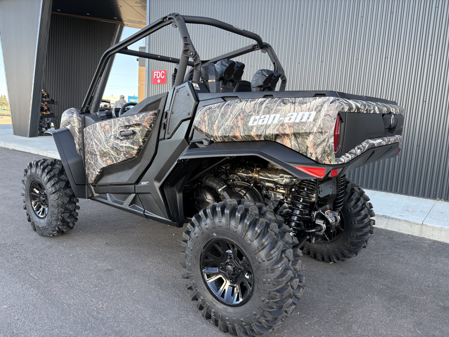 2026 Can-Am Commander XMR 1000R - Photo 3