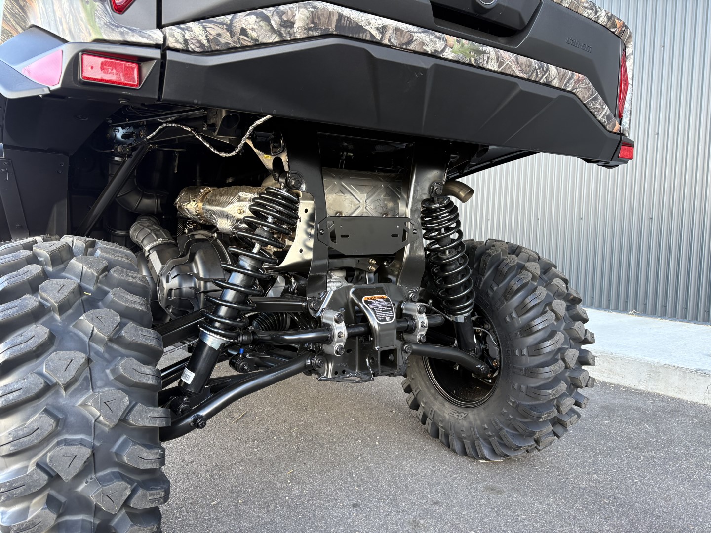 2026 Can-Am Commander XMR 1000R - Photo 9