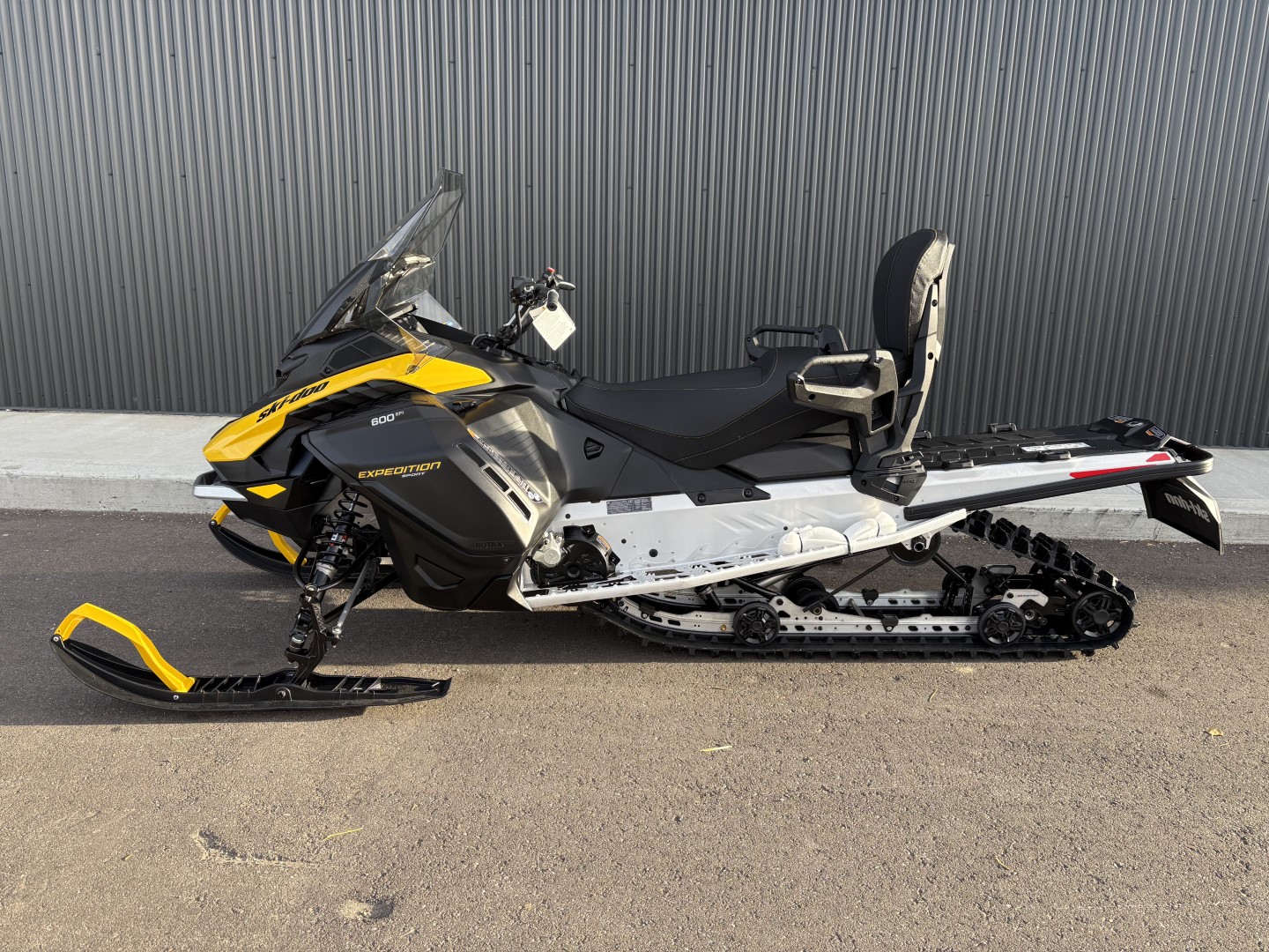 2026 Ski-Doo EXPEDITION SPORT 600 EFI Charger 1.5" E.S.   -KATA - Photo 2