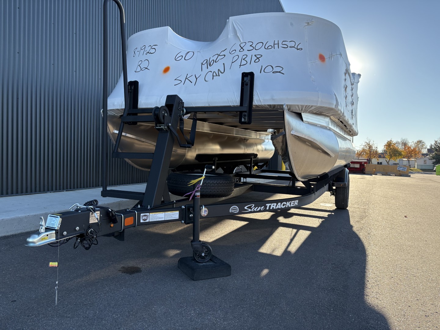 2026 Sun Tracker Party Barge® 18 DLX-B086947 - Photo 10