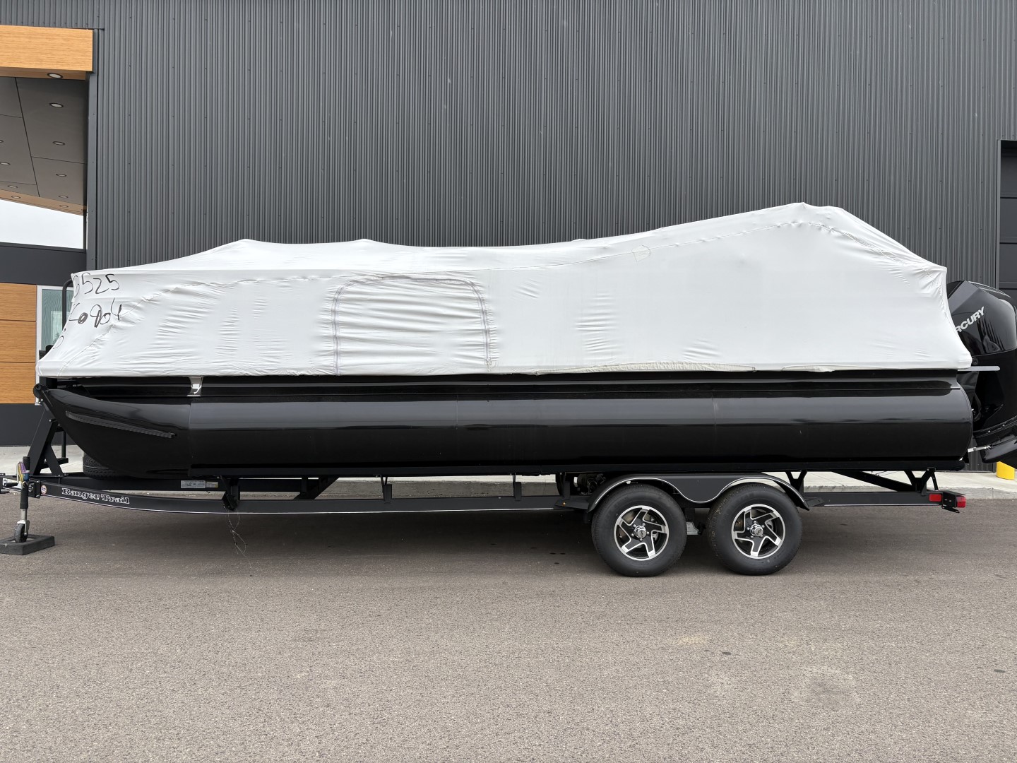 2025 Ranger Boats REATA 223FC 200L - Photo 4