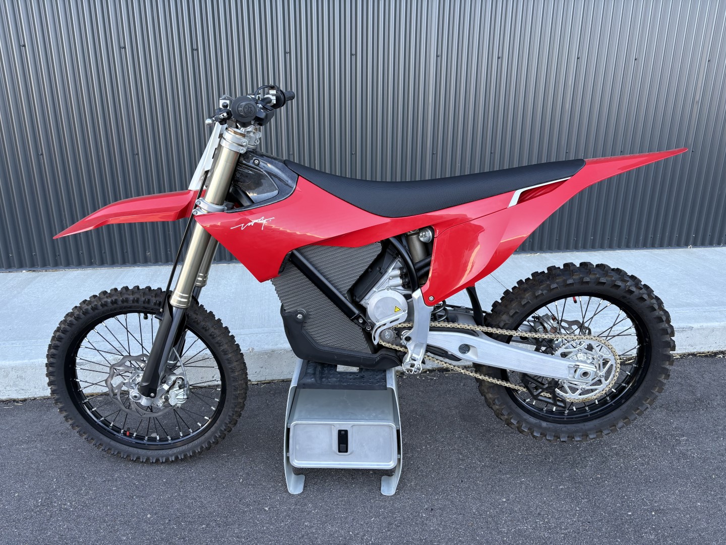 2024 Stark Future STARK ENDURO 18 - Photo 2
