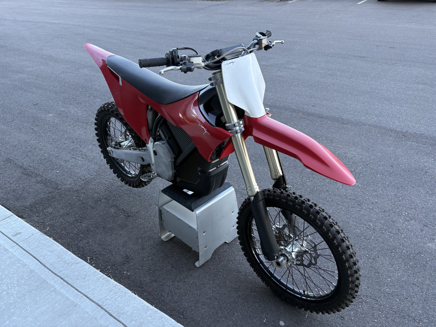 2024 Stark Future STARK ENDURO 18 - Photo 6