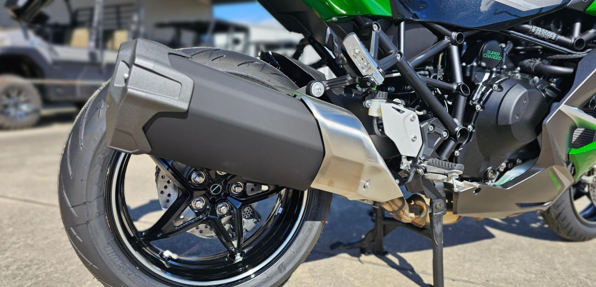 2025 Kawasaki Ninja H2® SX SE ABS - Photo 7