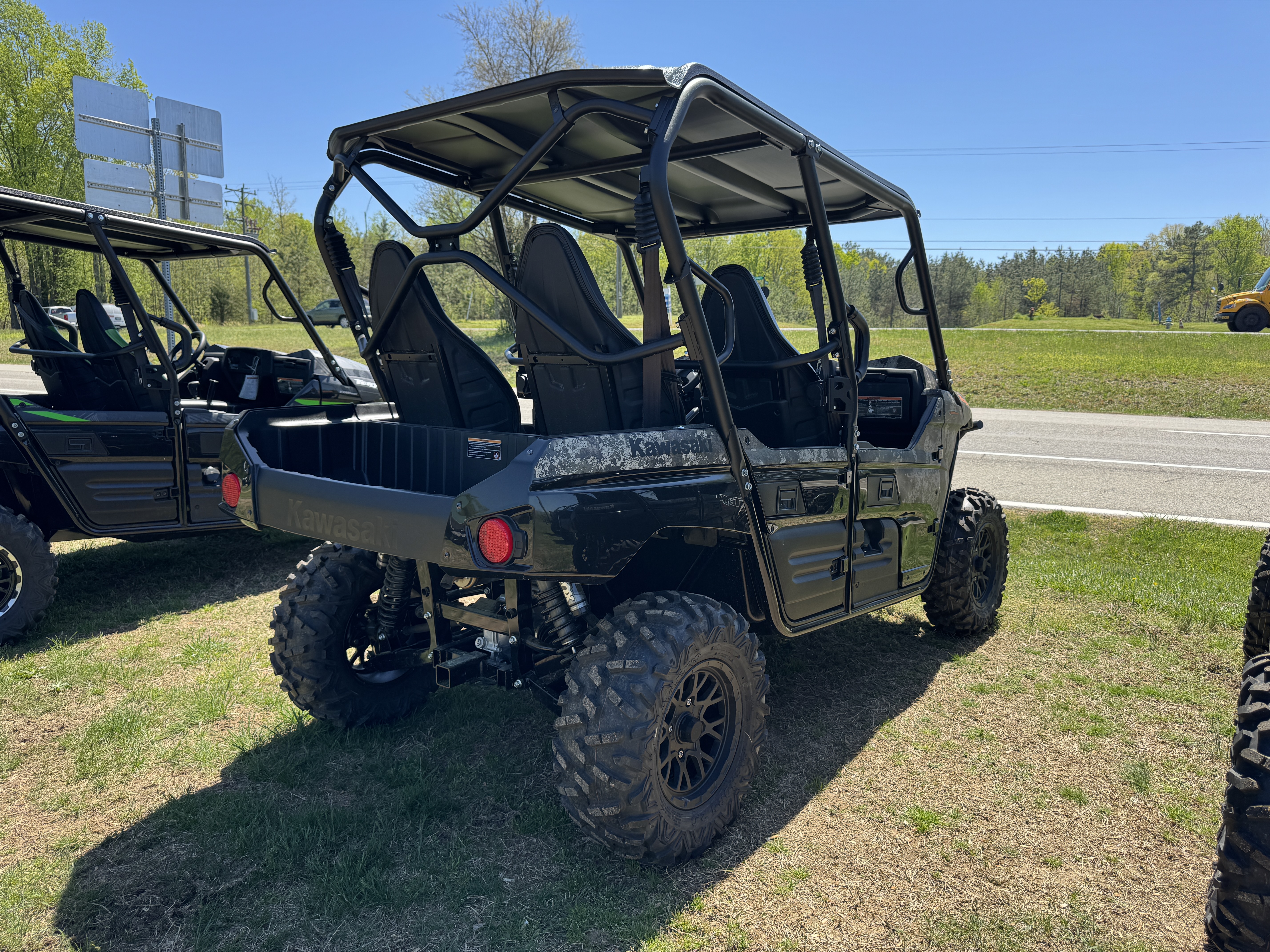 2025 Kawasaki Teryx4™ S Camo - Photo 6