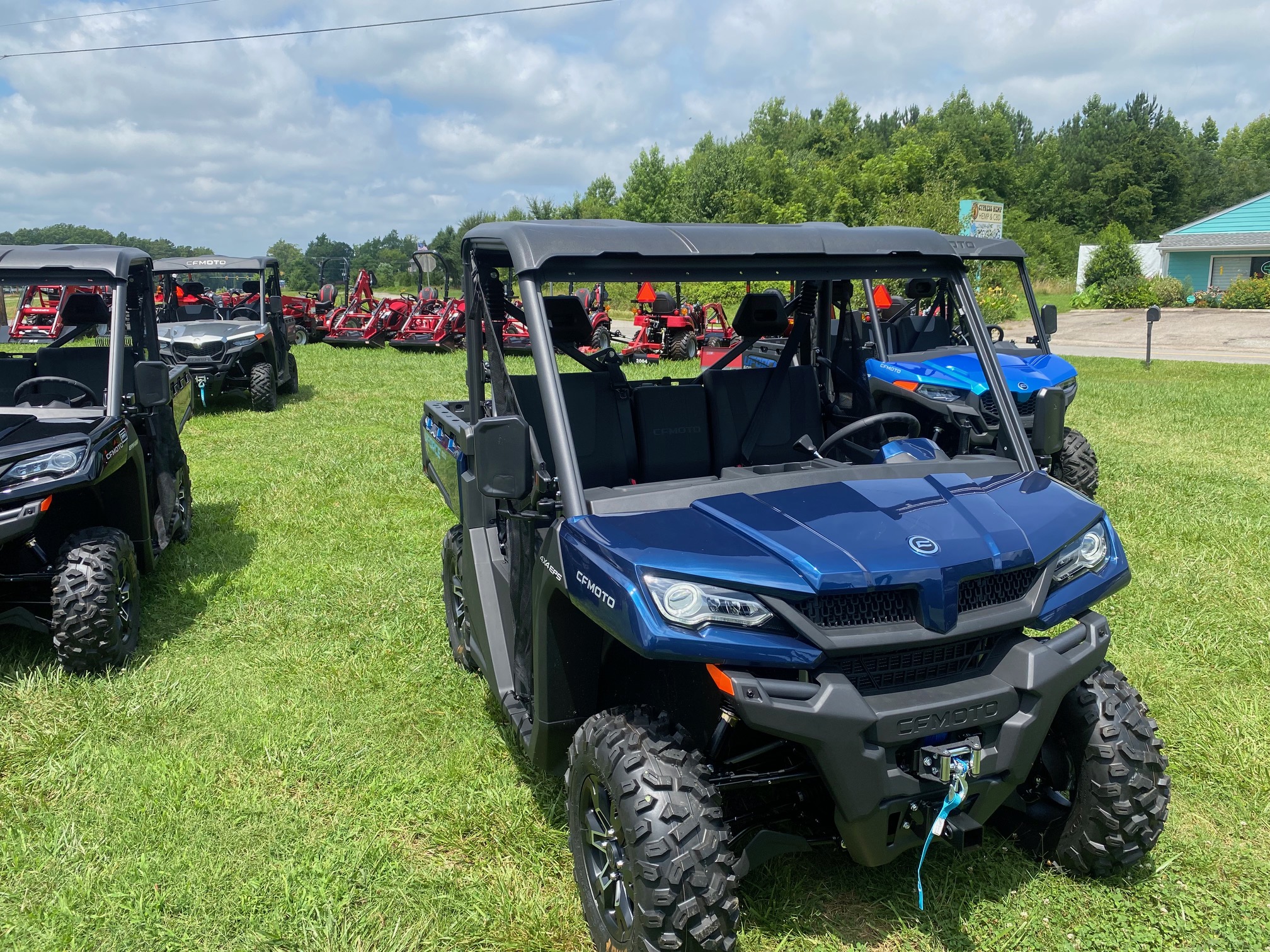 2025 CFMOTO UFORCE 1000 - Photo 5