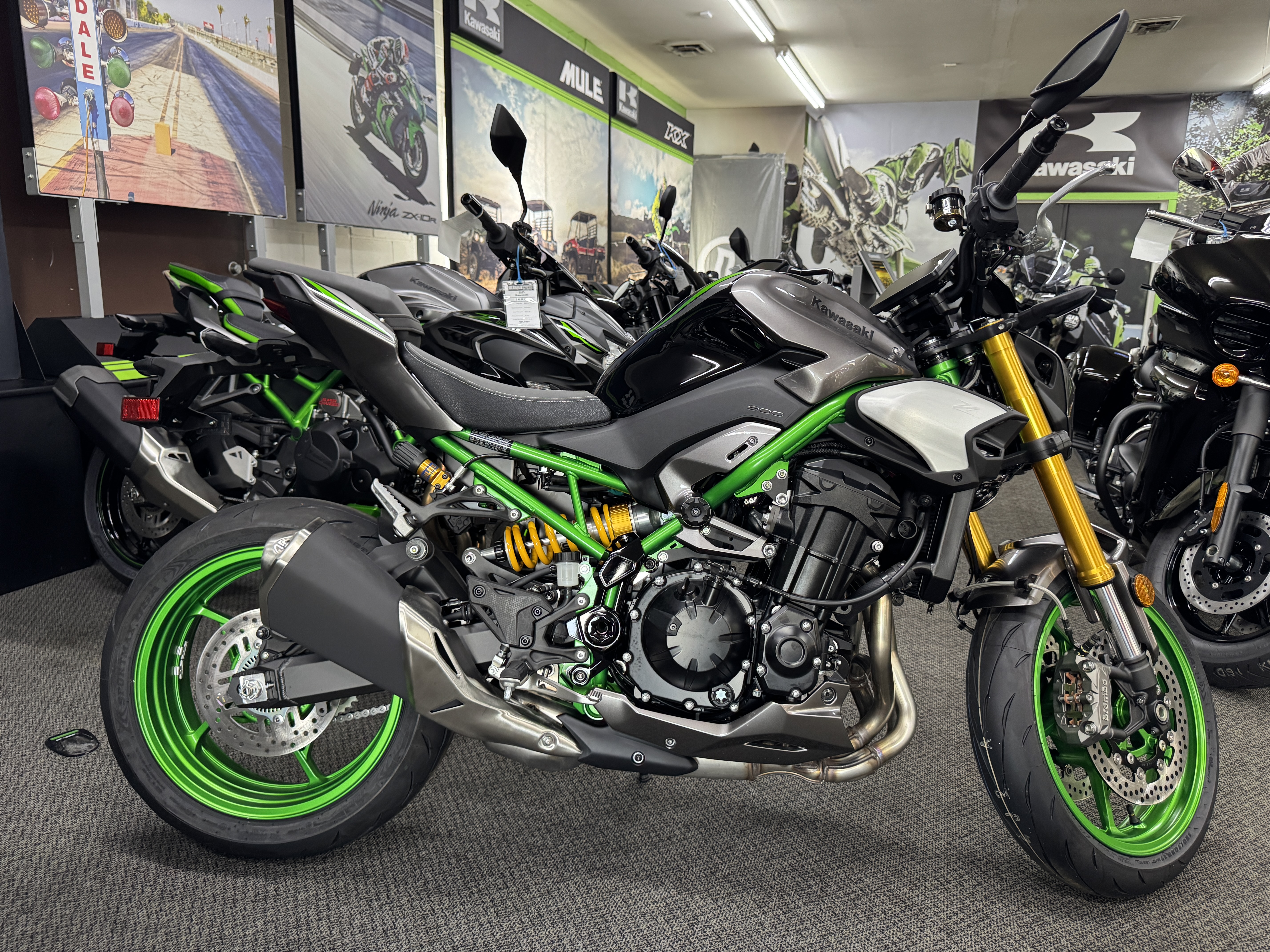 2025 Kawasaki Z900 SE ABS