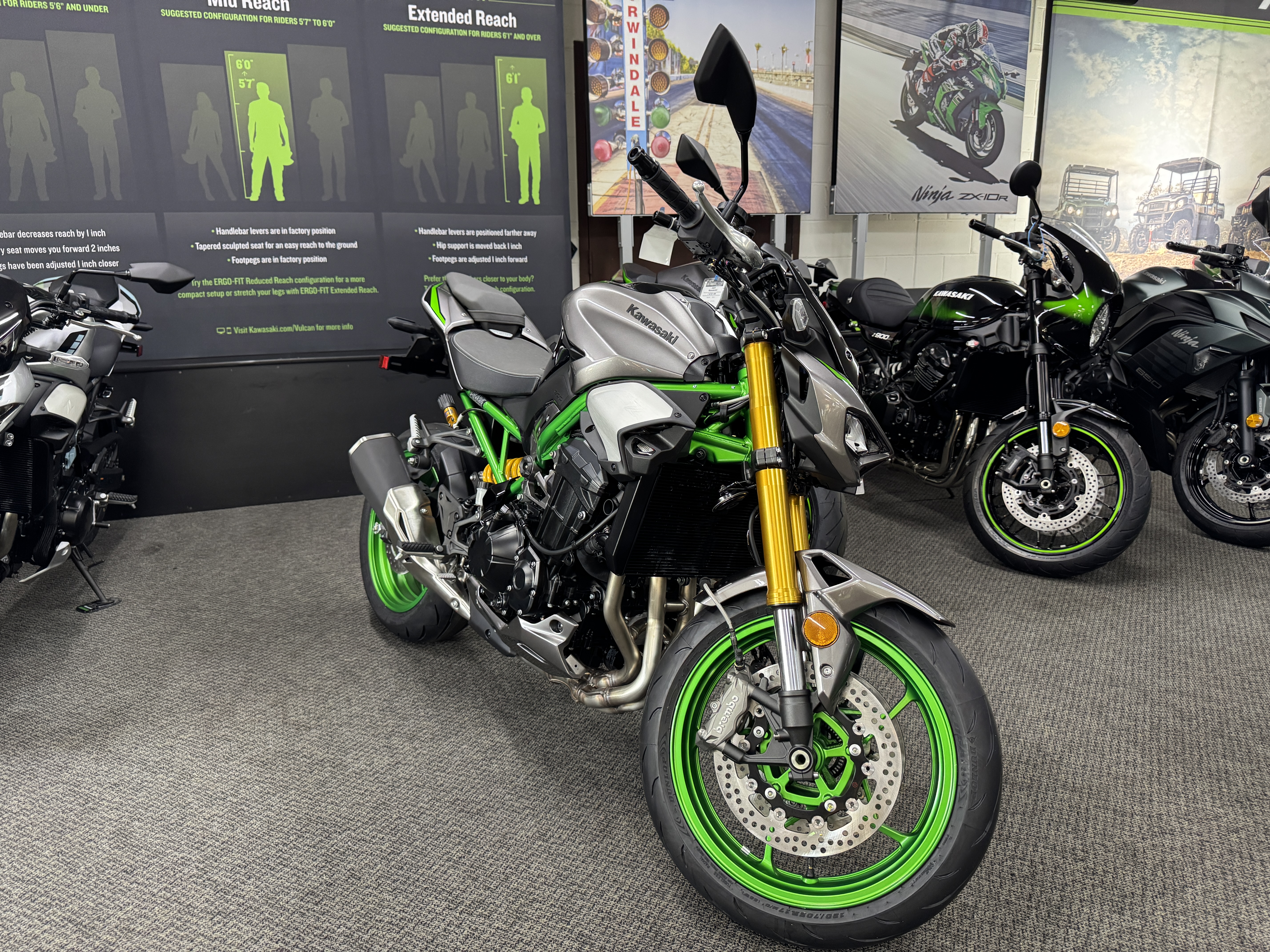 2025 Kawasaki Z900 SE ABS - Photo 2