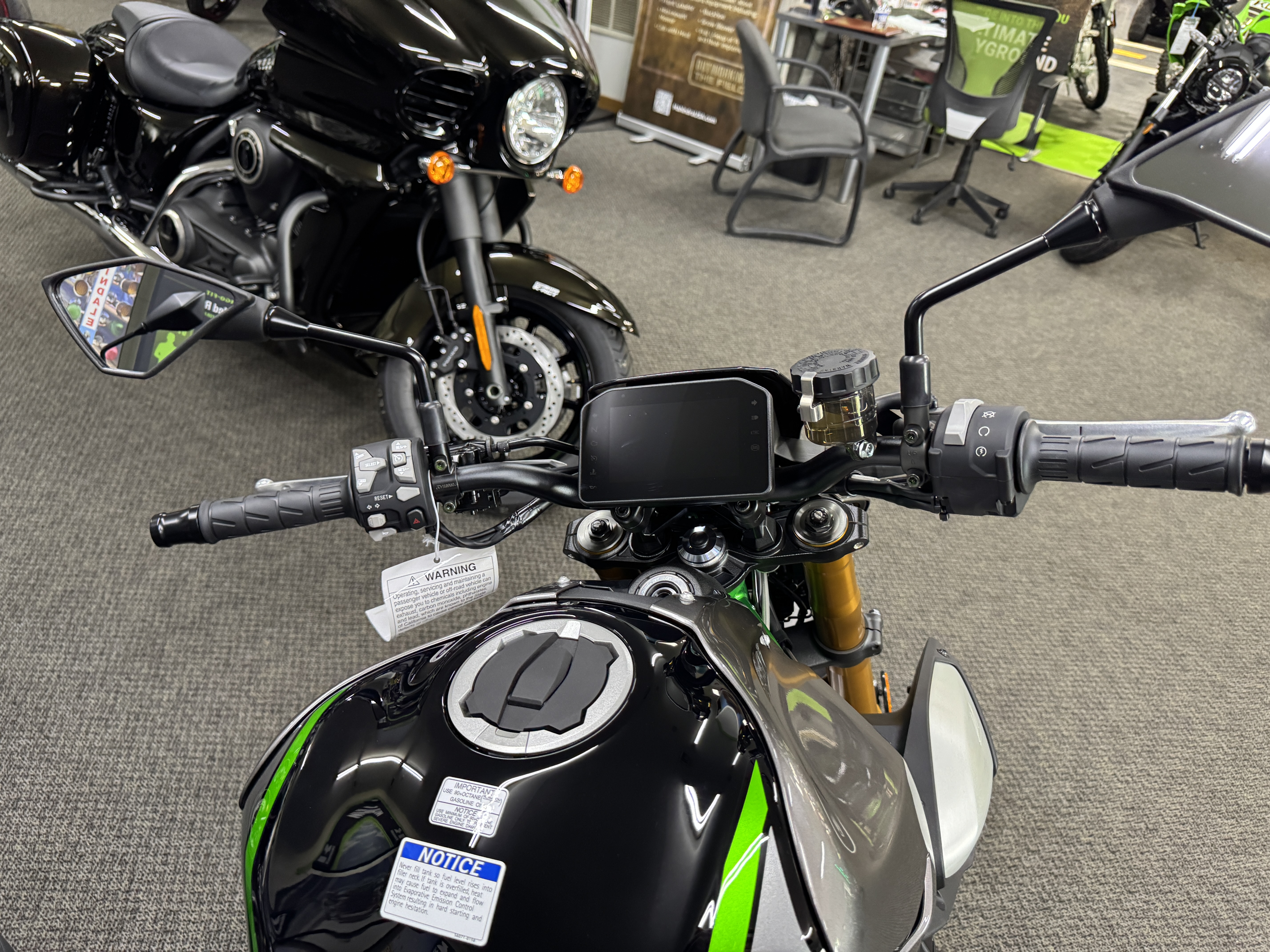 2025 Kawasaki Z900 SE ABS - Photo 3