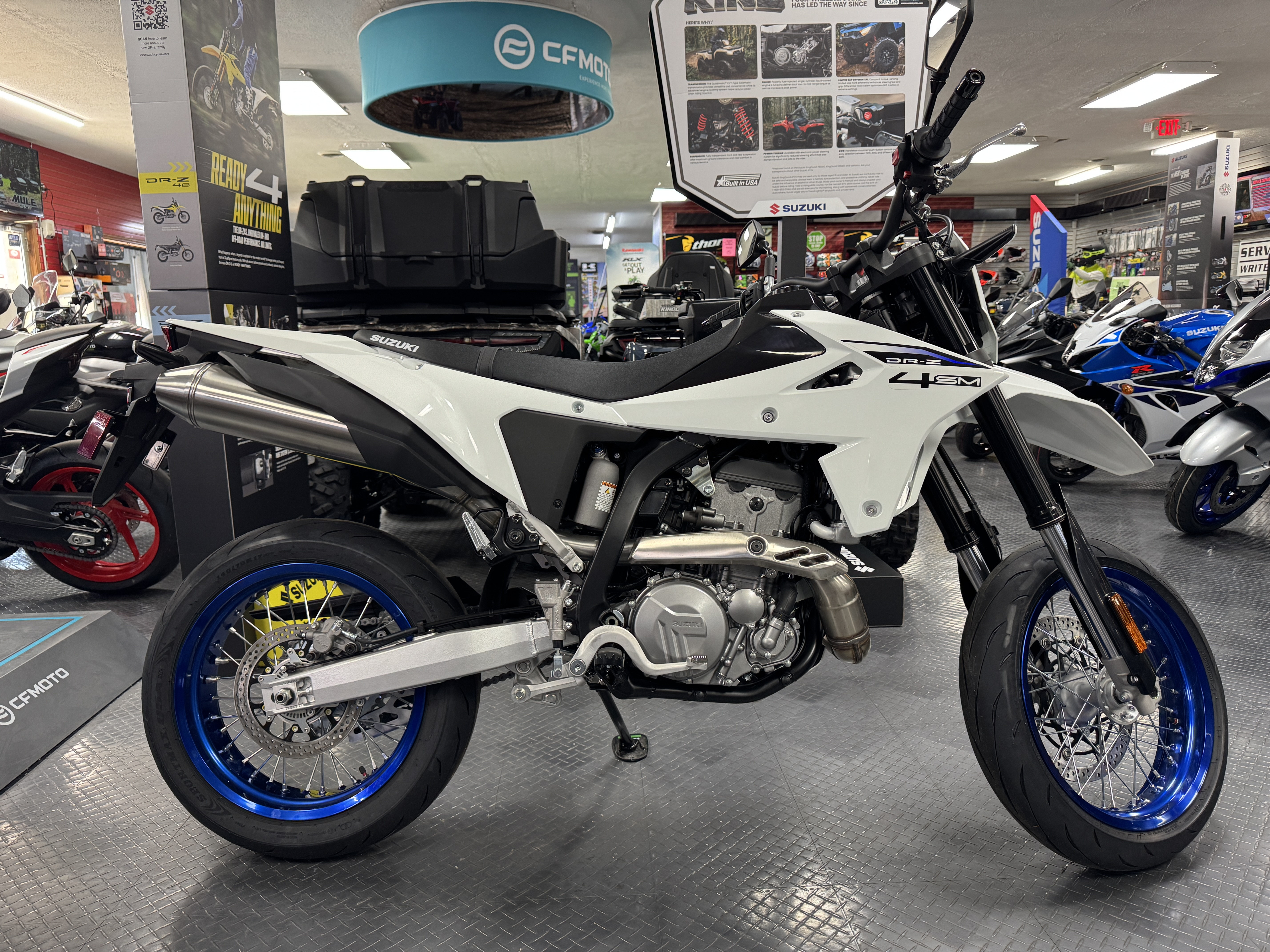 2025 Suzuki DR-Z 4SM