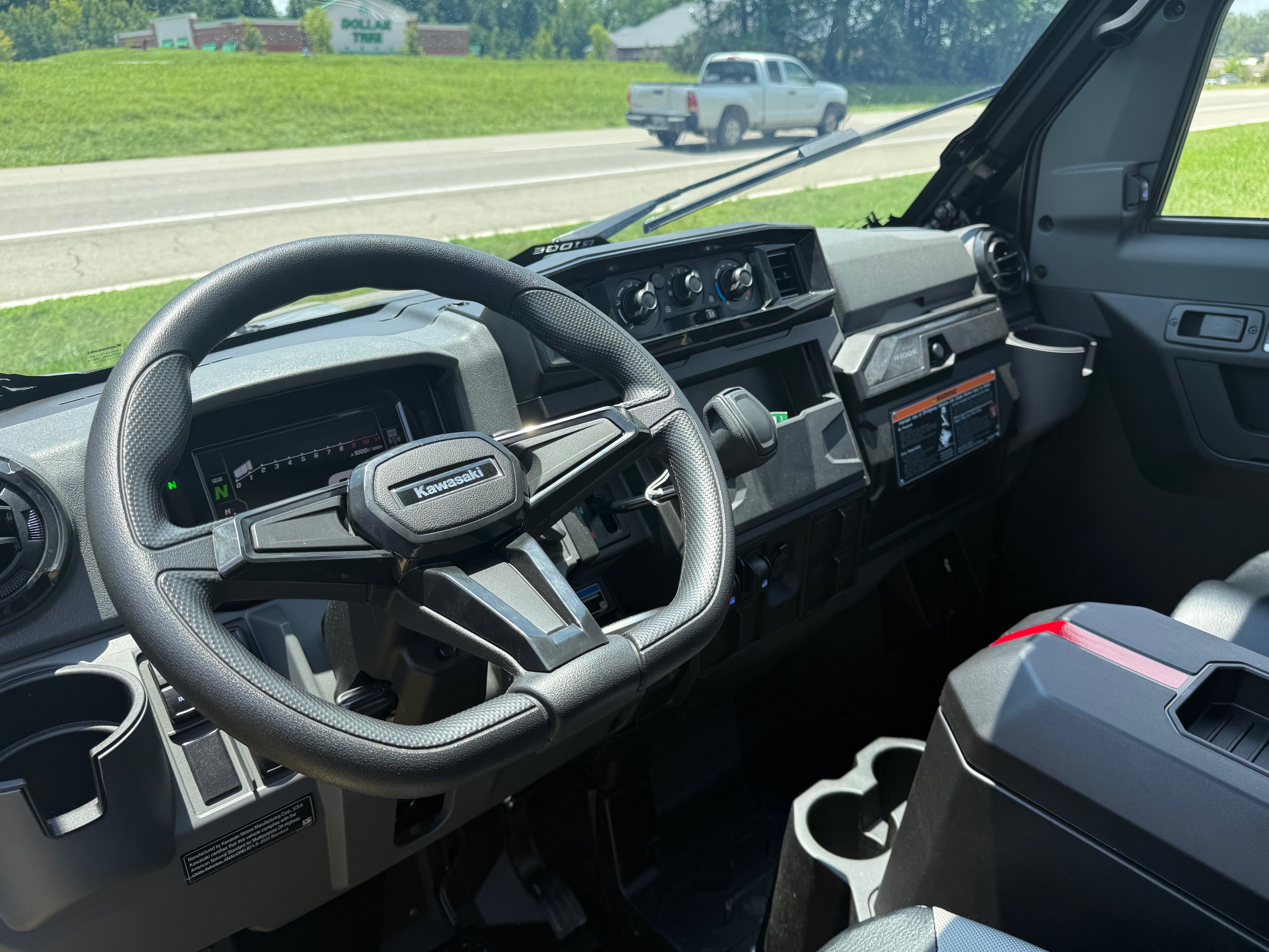 2025 Kawasaki RIDGE® XR Crew HVAC - Photo 11