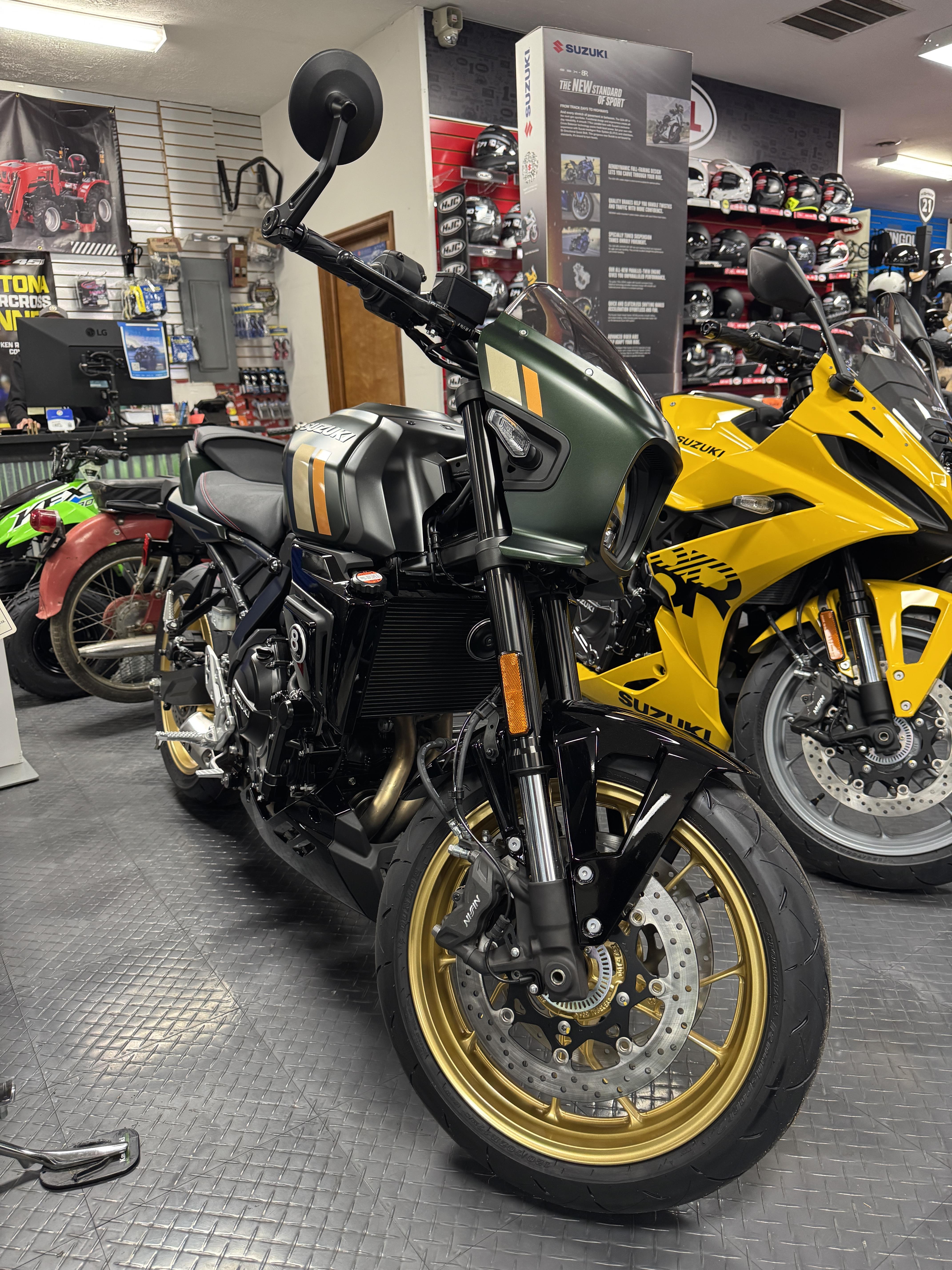 2026 Suzuki GSX 8TT - Photo 2