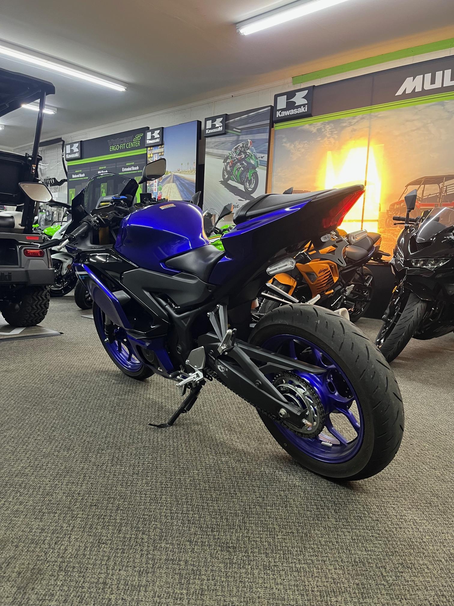 2025 Yamaha YZF R3 - Photo 4