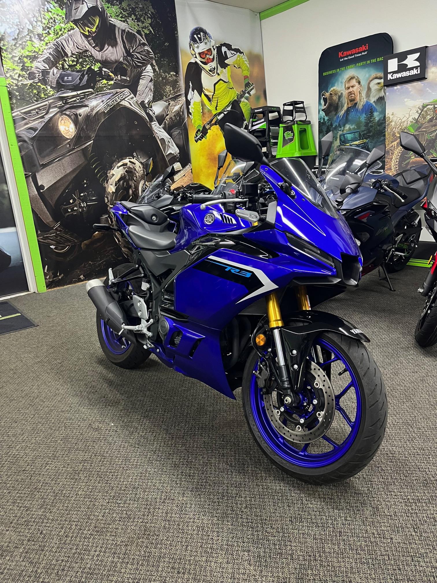 2025 Yamaha YZF R3 - Photo 8