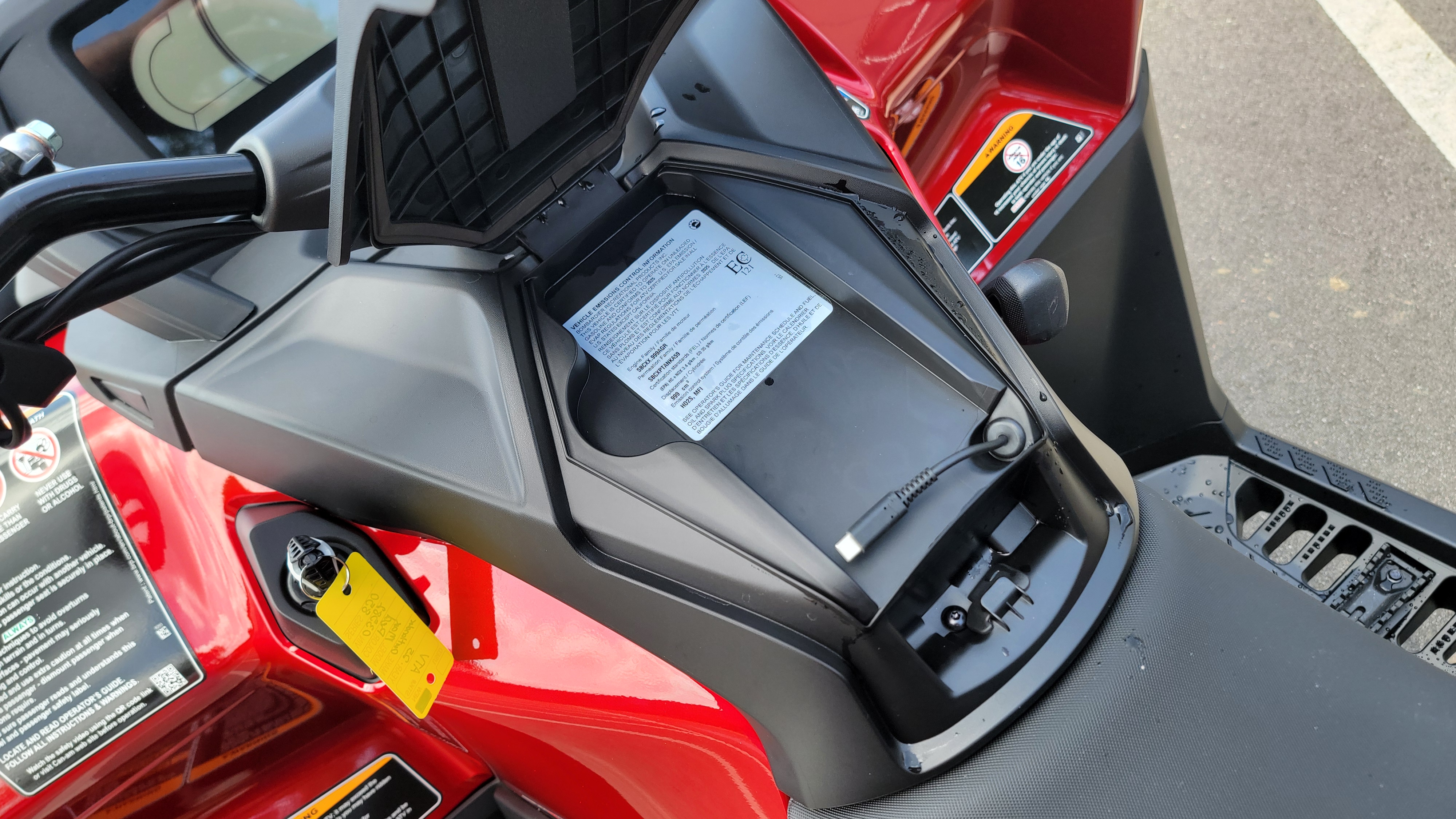 2025 Can-Am Outlander MAX XT 850 - Photo 16