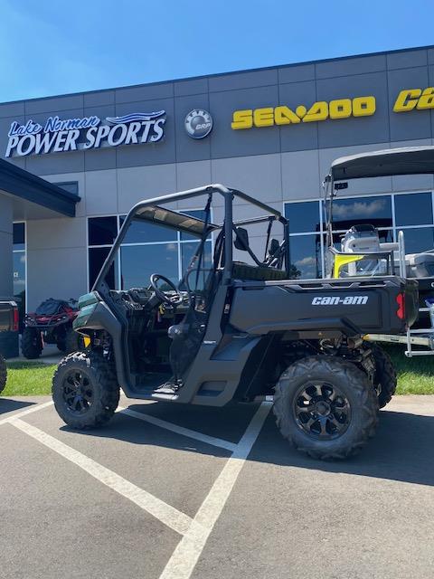 2025 Can-Am Defender DPS HD7 Compass Green - Photo 14