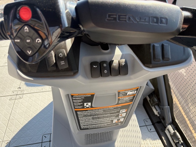 2024 Sea-Doo Switch® Sport 21 - 230 hp - Photo 12