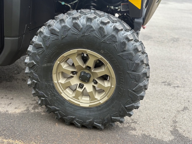 2025 Can-Am Defender MAX Limited HD10 - Photo 8