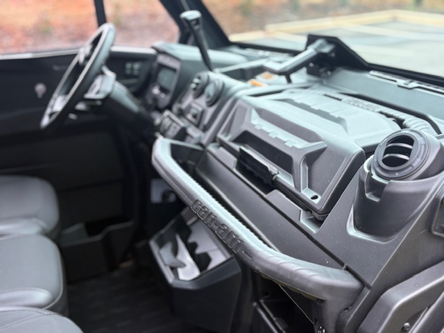 2025 Can-Am Defender MAX Limited HD10 - Photo 11