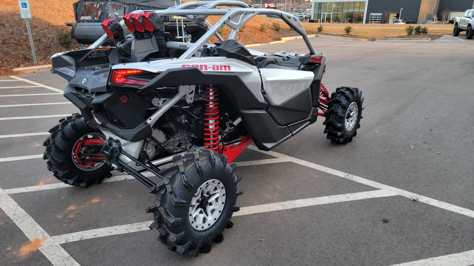 2025 Can-Am Maverick X3 X mr TURBO RR 72 - Photo 11