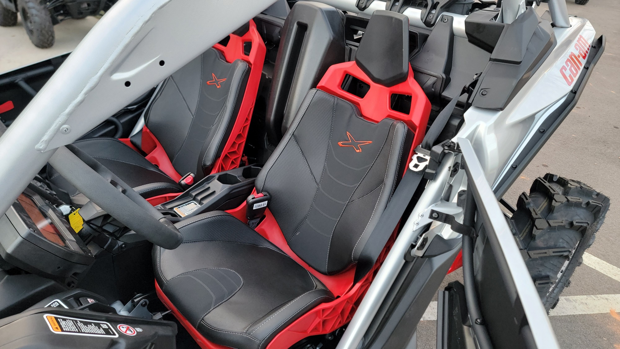 2025 Can-Am Maverick X3 X mr TURBO RR 72 - Photo 15