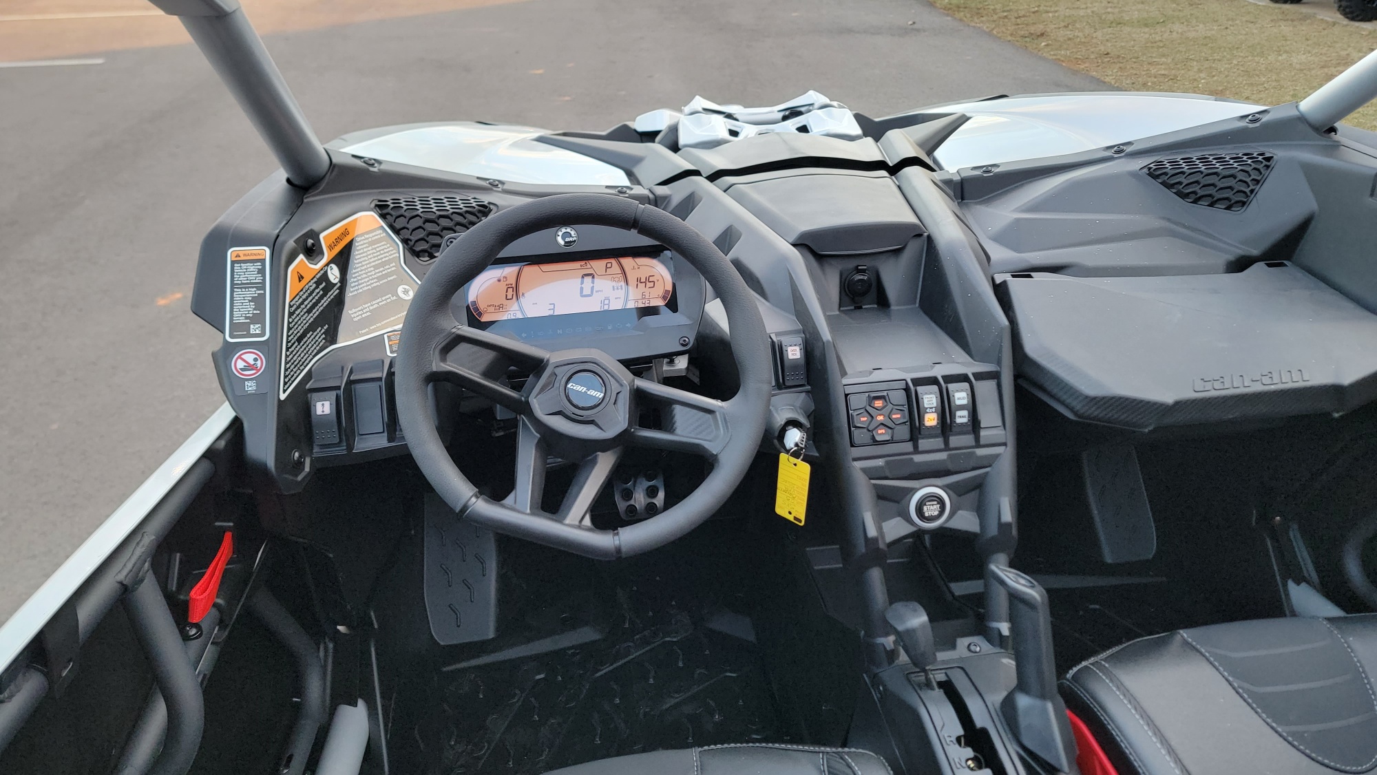 2025 Can-Am Maverick X3 X mr TURBO RR 72 - Photo 16