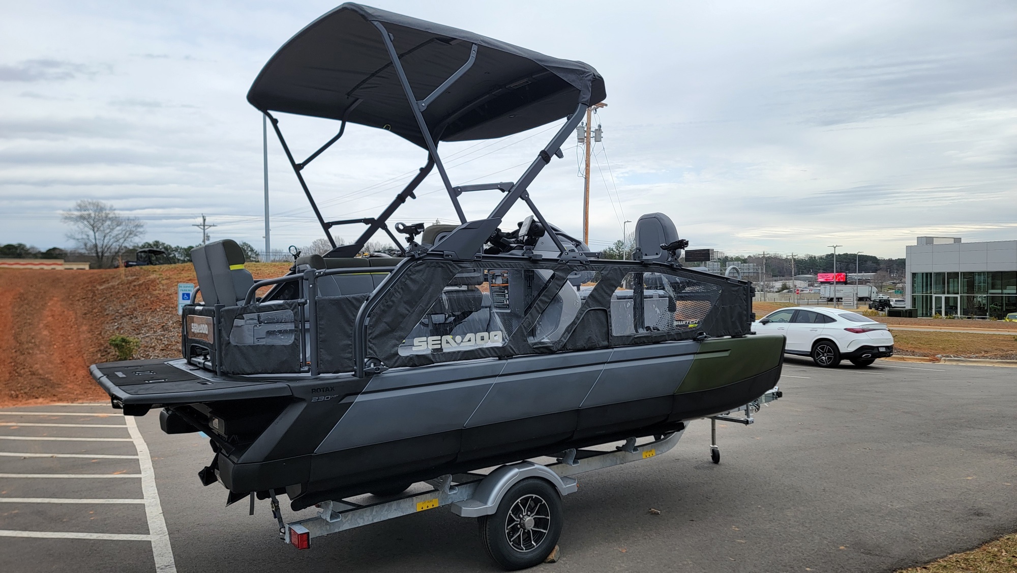 2025 Sea-Doo Switch Fish 18 - 170 HP - Photo 6