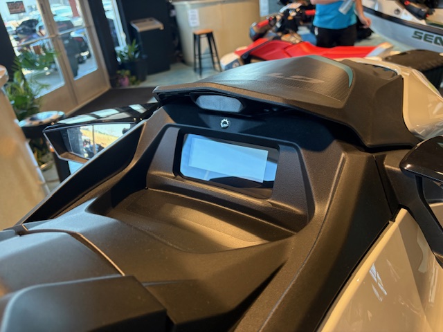 2025 Sea-Doo GTI SE 130 - Photo 7