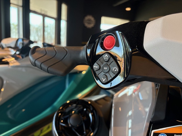 2025 Sea-Doo GTI SE 130 - Photo 13