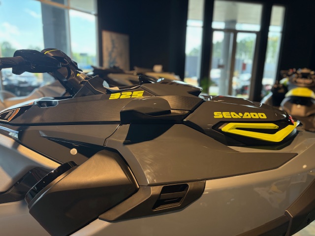 2025 Sea-Doo RXT-X 325 - Photo 6