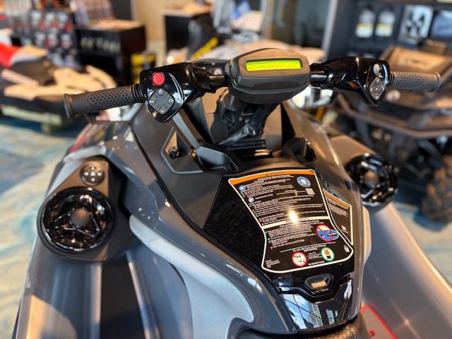 2025 Sea-Doo RXT-X 325 - Photo 13