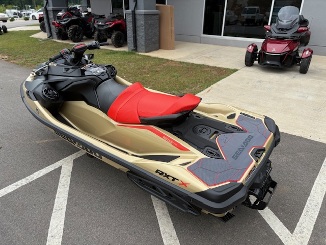 2025 Sea-Doo RXT-X 325 - Photo 4