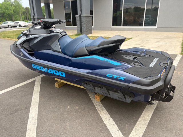 2025 Sea-Doo GTX 230 - Photo 15