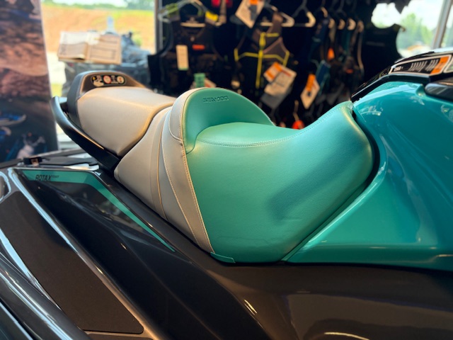 2025 Sea-Doo GTR 230 - Photo 4