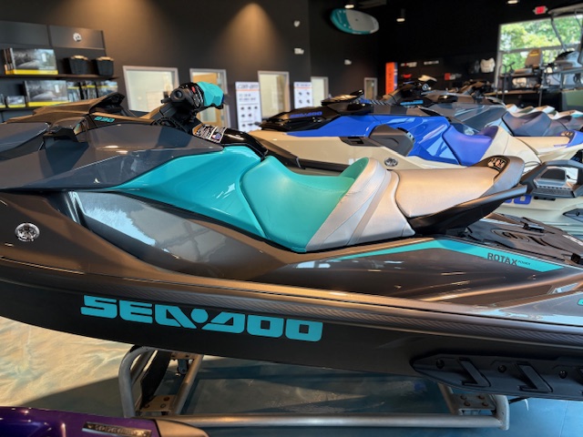 2025 Sea-Doo GTR 230 - Photo 7