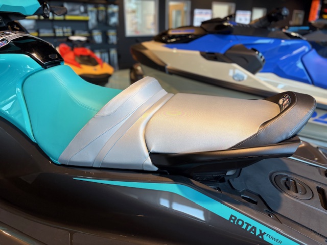 2025 Sea-Doo GTR 230 - Photo 10