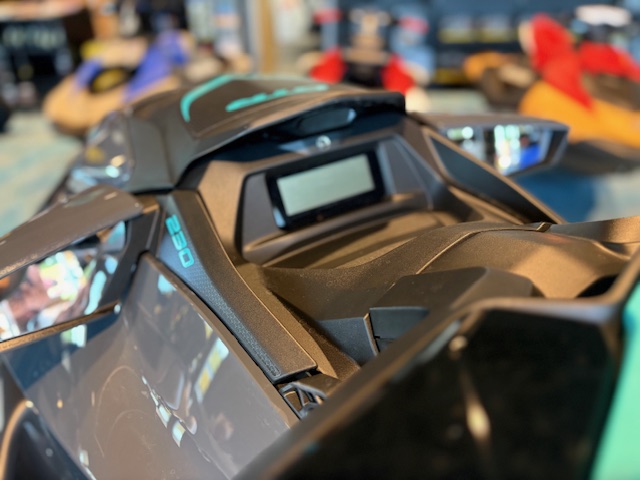 2025 Sea-Doo GTR 230 - Photo 12