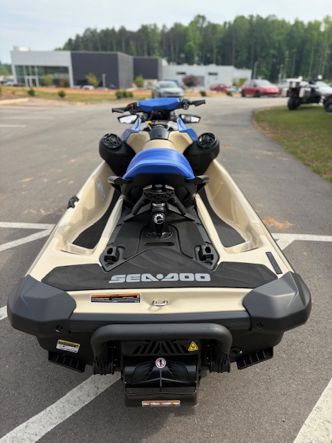 2025 Sea-Doo Wake 170 - Photo 6