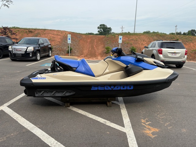 2025 Sea-Doo Wake 170 - Photo 15