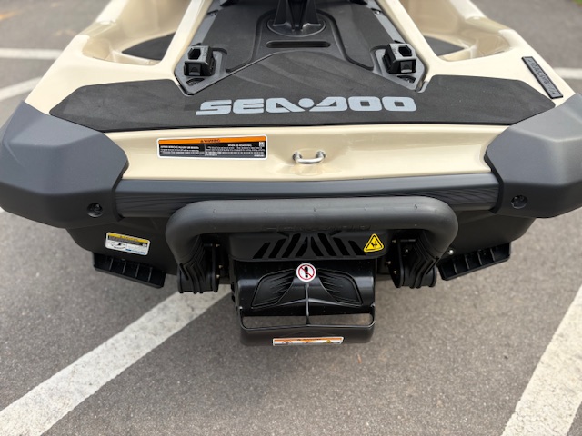 2025 Sea-Doo Wake 170 - Photo 17