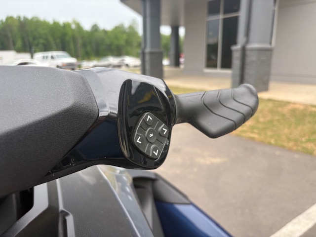 2025 Sea-Doo GTX 300 - Photo 15