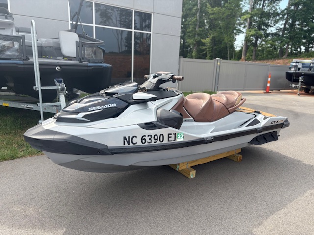 2018 Sea-Doo GTX Limited 230 Rotax® 1500 HO ACE™ - Photo 3