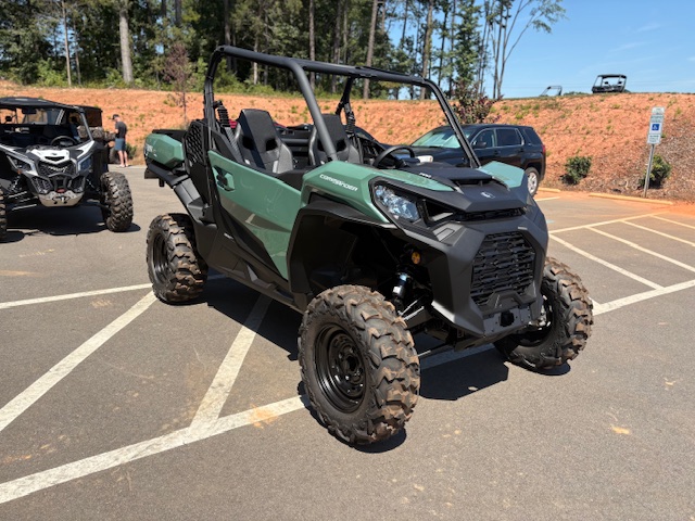 2025 Can-Am Commander DPS 700 - Photo 13
