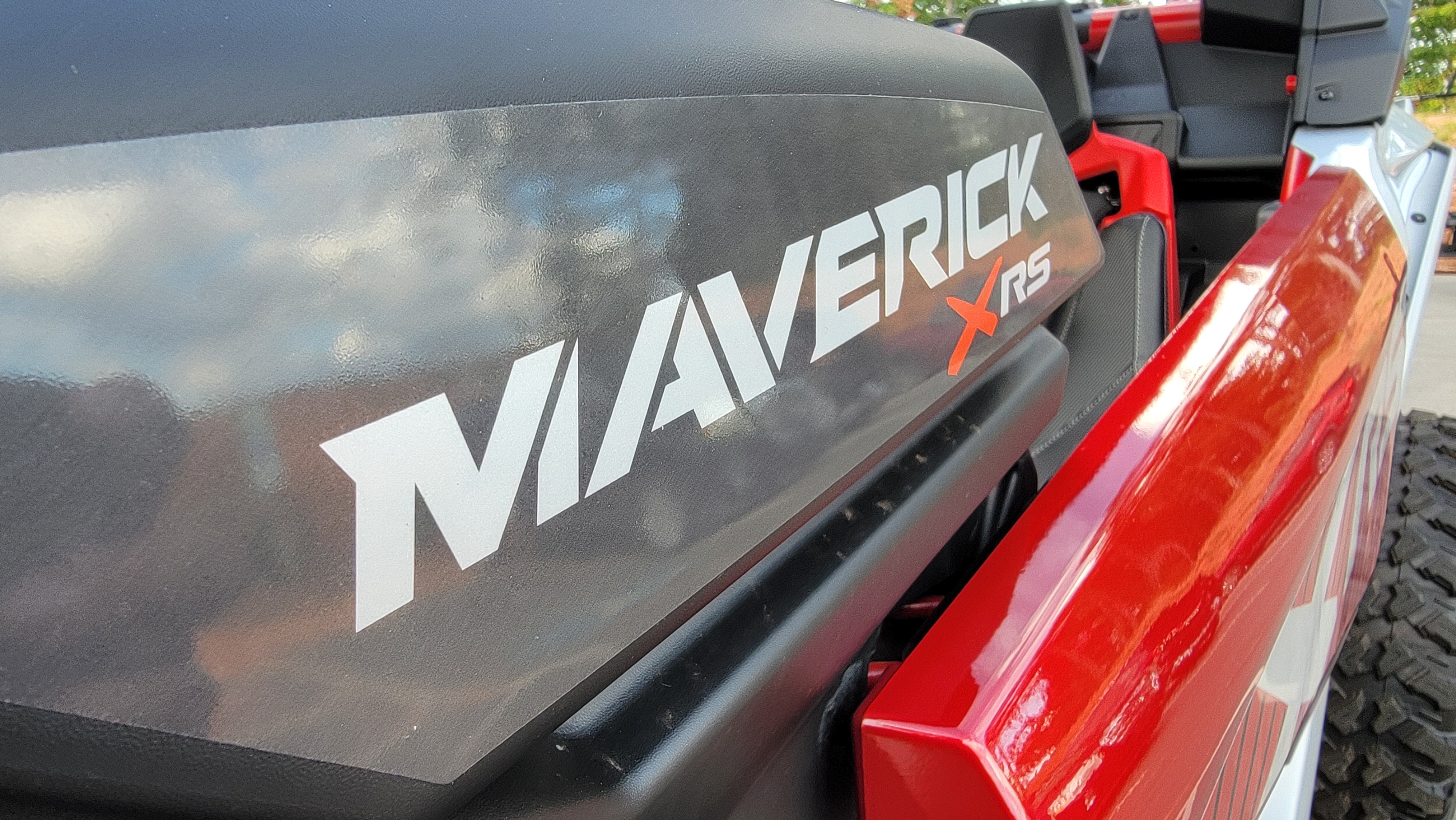 2025 Can-Am Maverick X3 X rs TURBO RR With SMART-SHOX - Photo 11