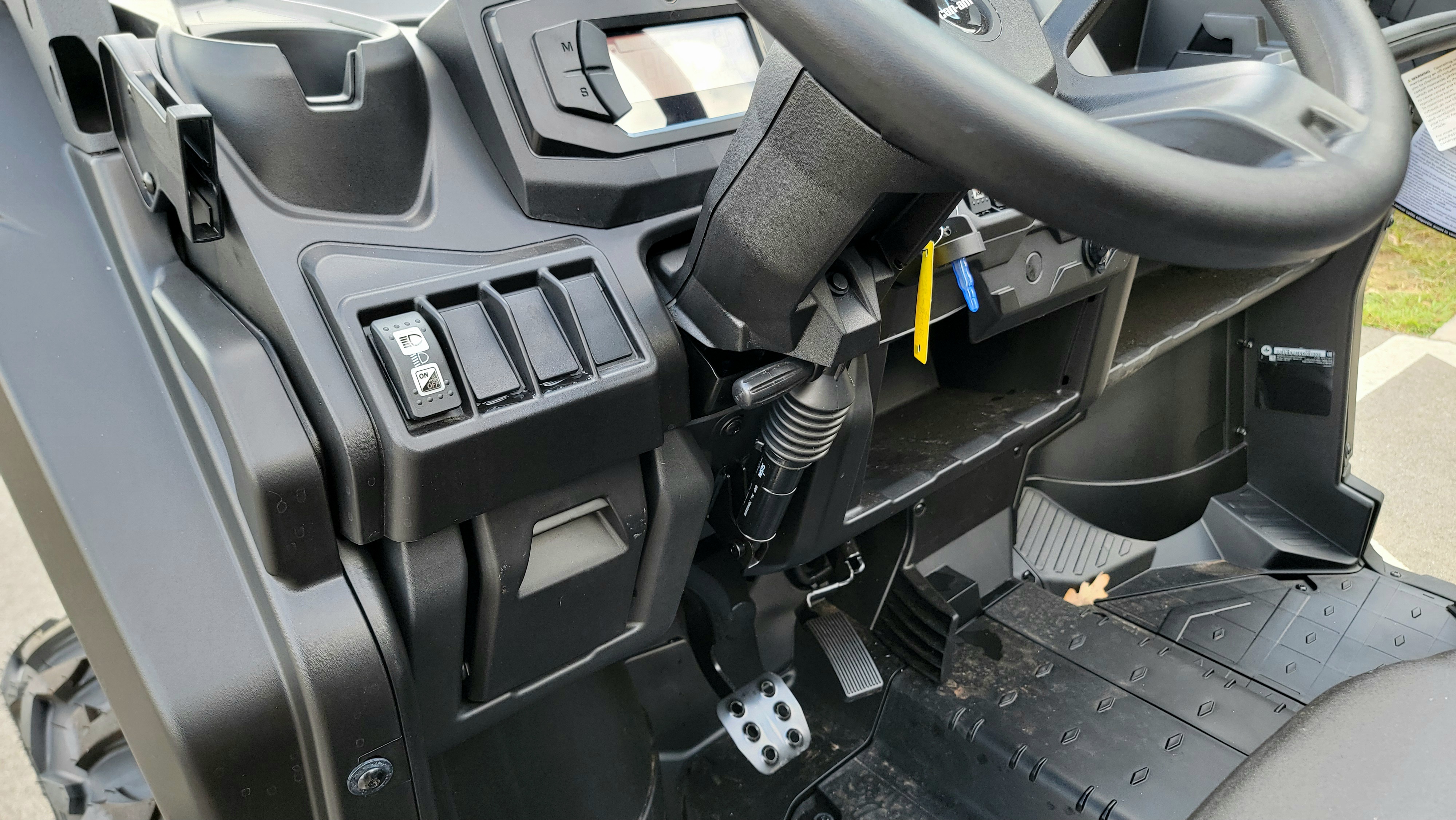 2025 Can-Am Defender MAX DPS HD7 - Photo 17