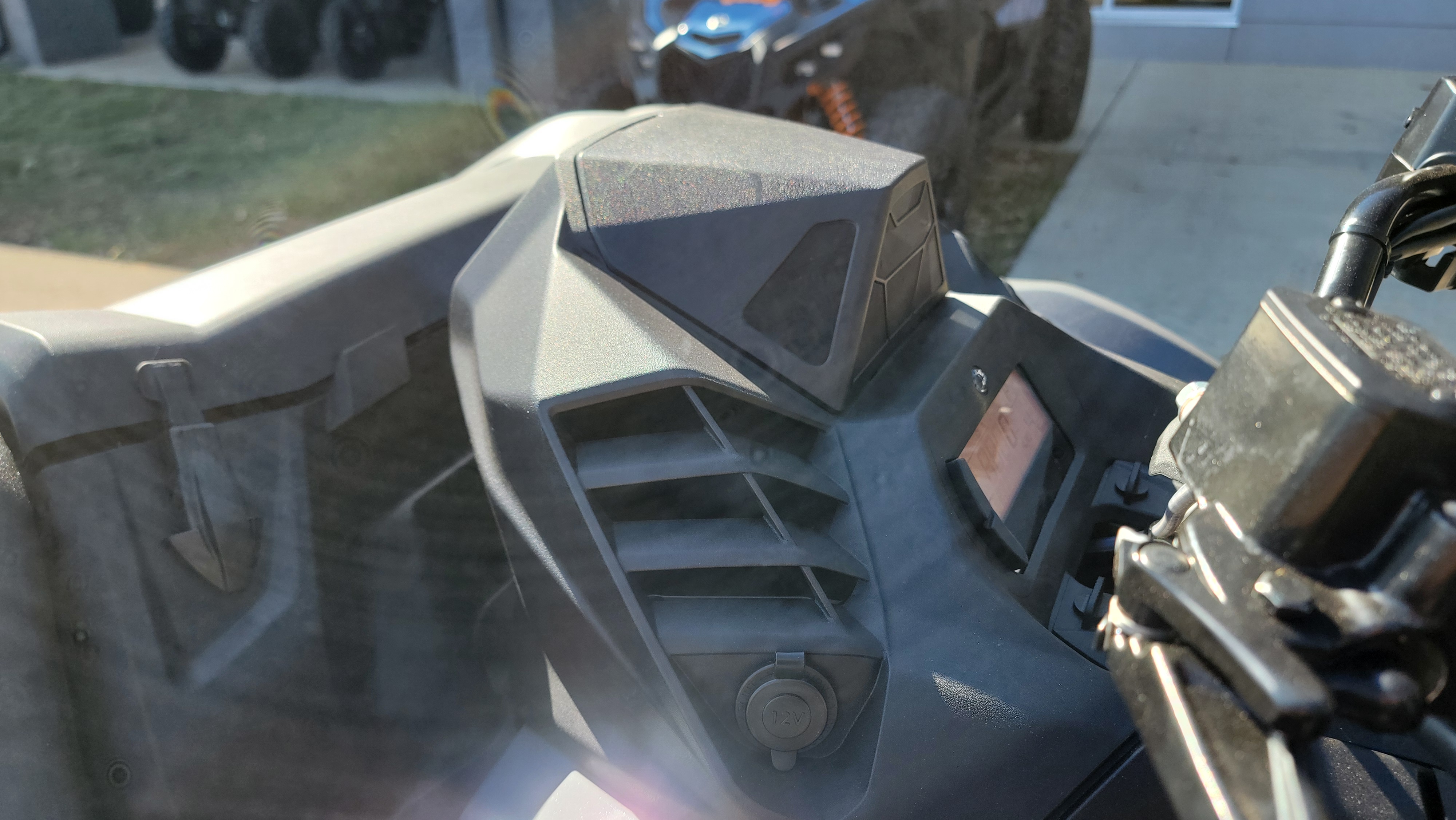 2026 Can-Am Outlander™ X mr 700 - Photo 16
