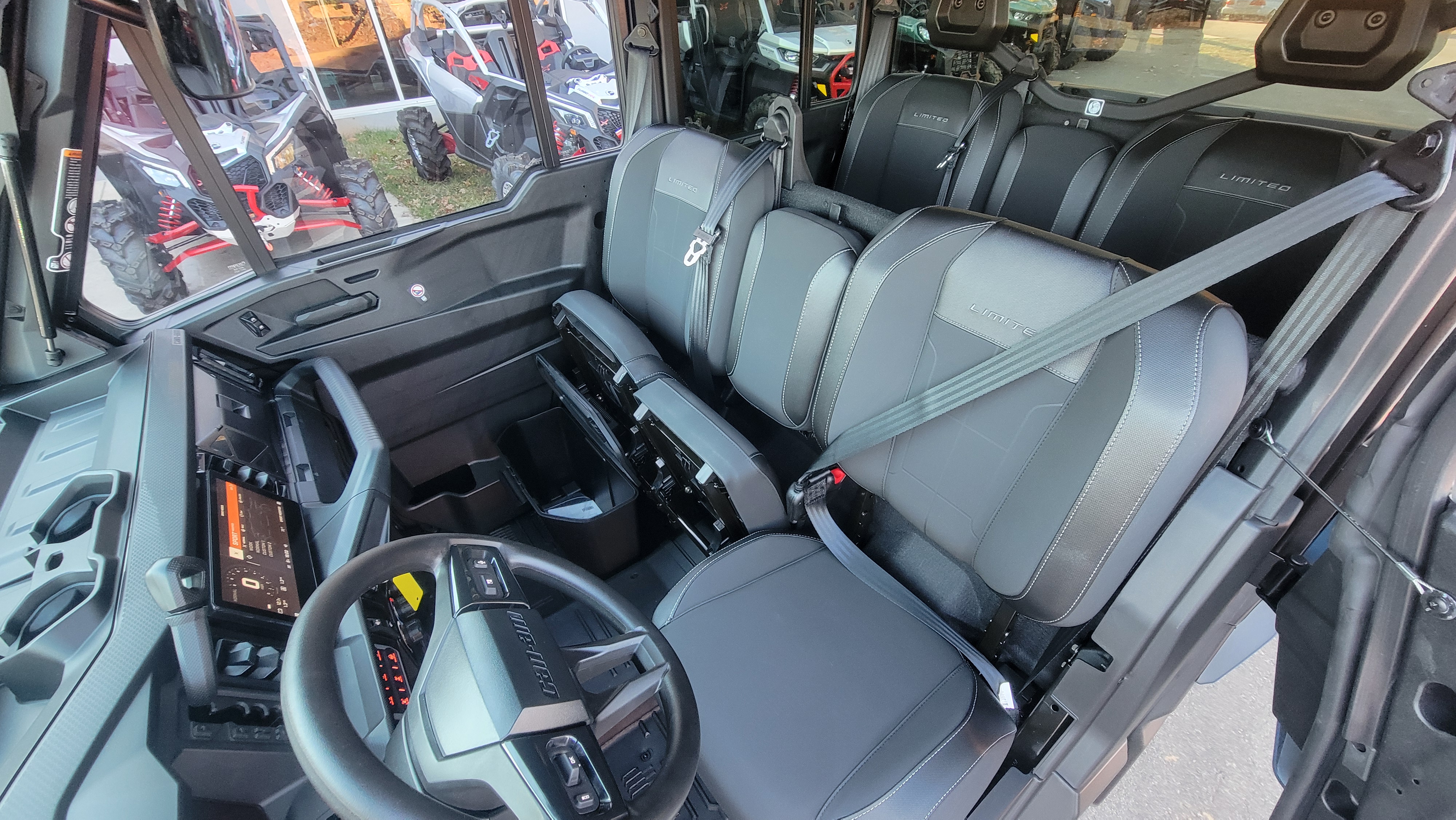 2026 Can-Am Defender MAX Limited HD11 - Photo 13