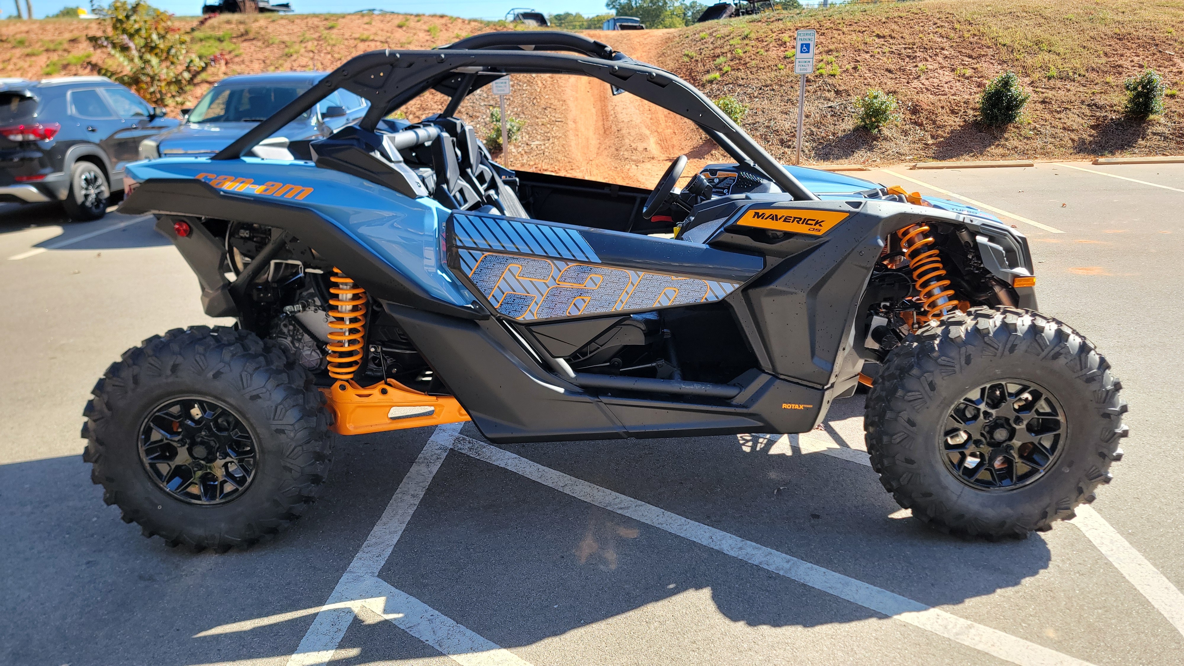 2026 Can-Am Maverick X3 DS TURBO RR - Photo 8