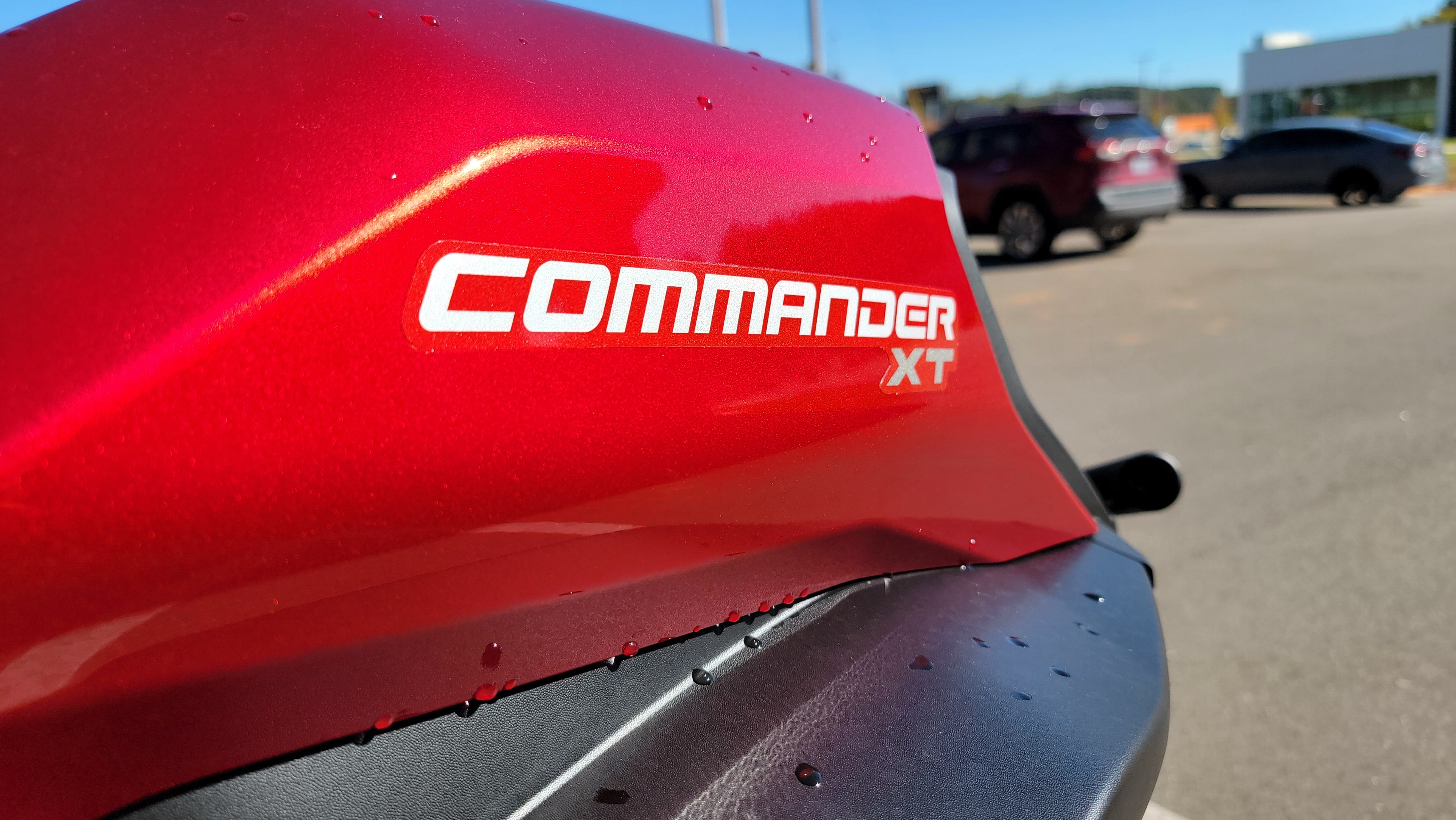 2026 Can-Am Commander XT 700 - Photo 8