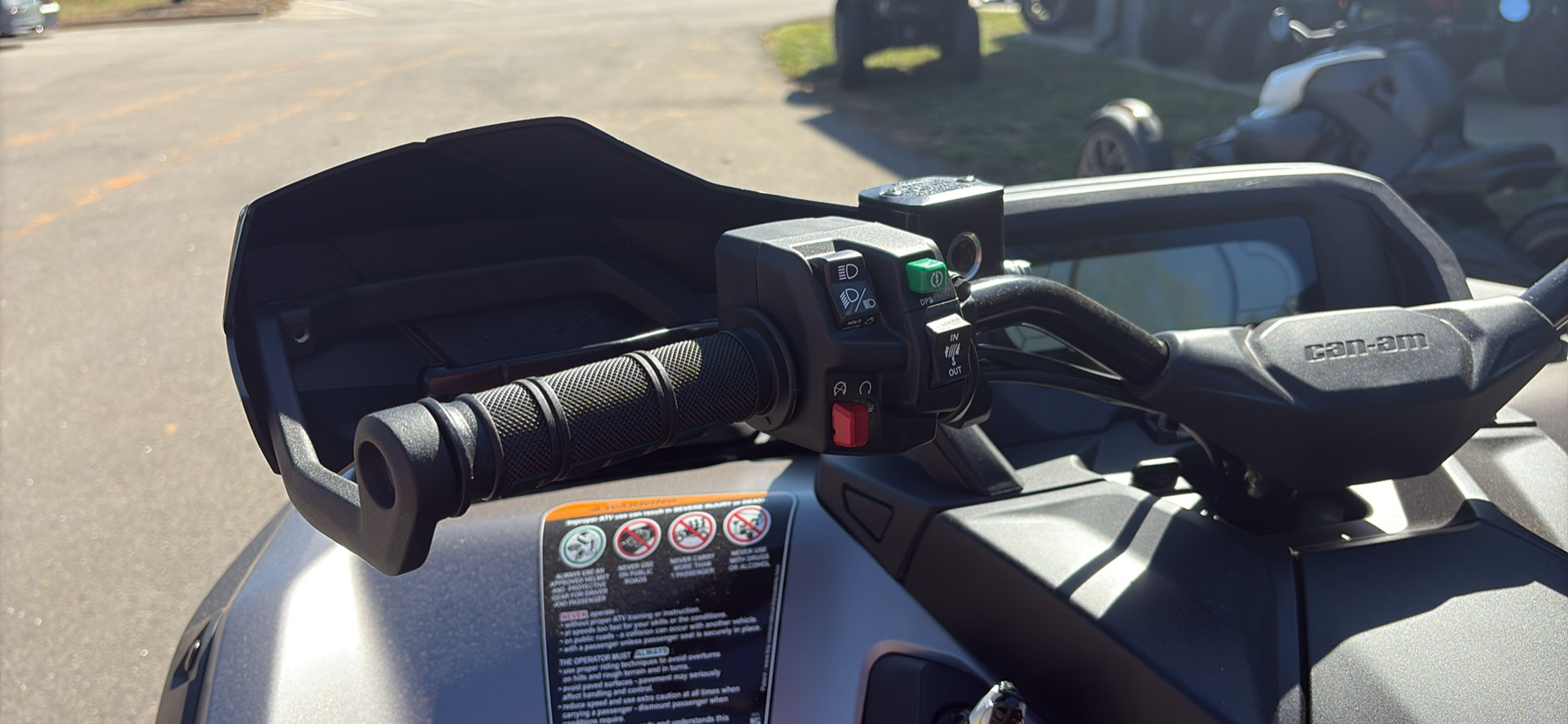 2025 Can-Am Outlander MAX XT 1000R - Photo 16